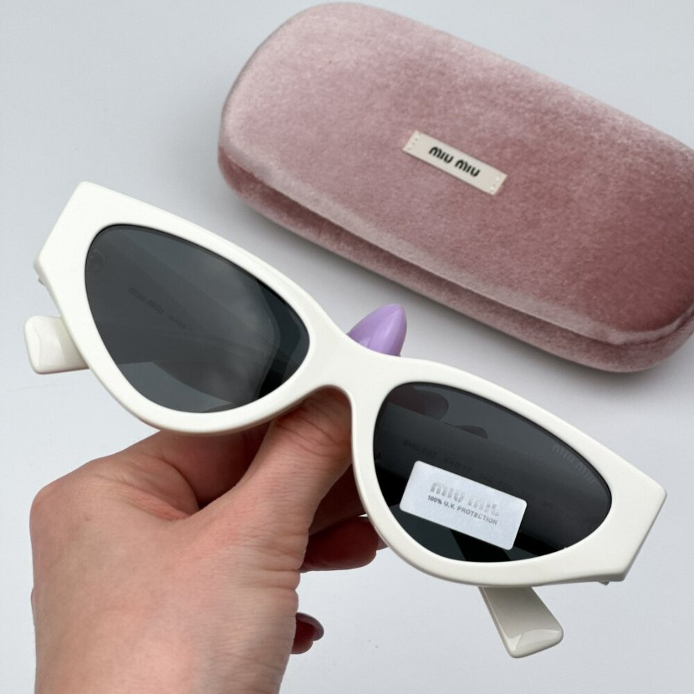 Miu Miu MU03ZS 1425S0 BRAND NEW Sunglasses White Dark Gray Cat Eye Women
